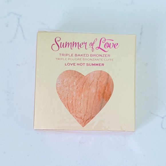 I ❤️ Revolution Summer of Love Triple Baked Bronzer - Picture 2 of 5
